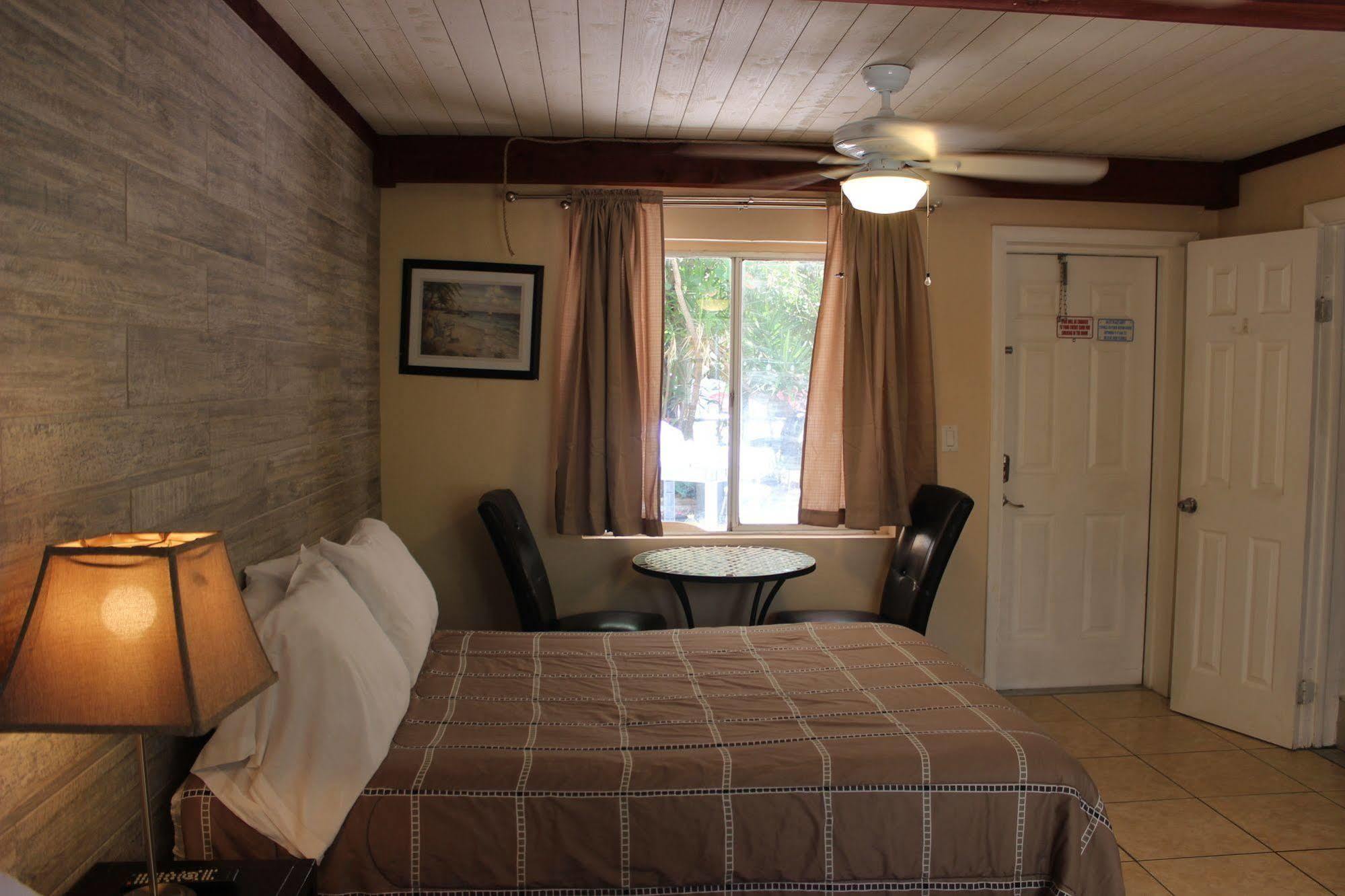 Schooner Hotel St. Pete Beach Ngoại thất bức ảnh