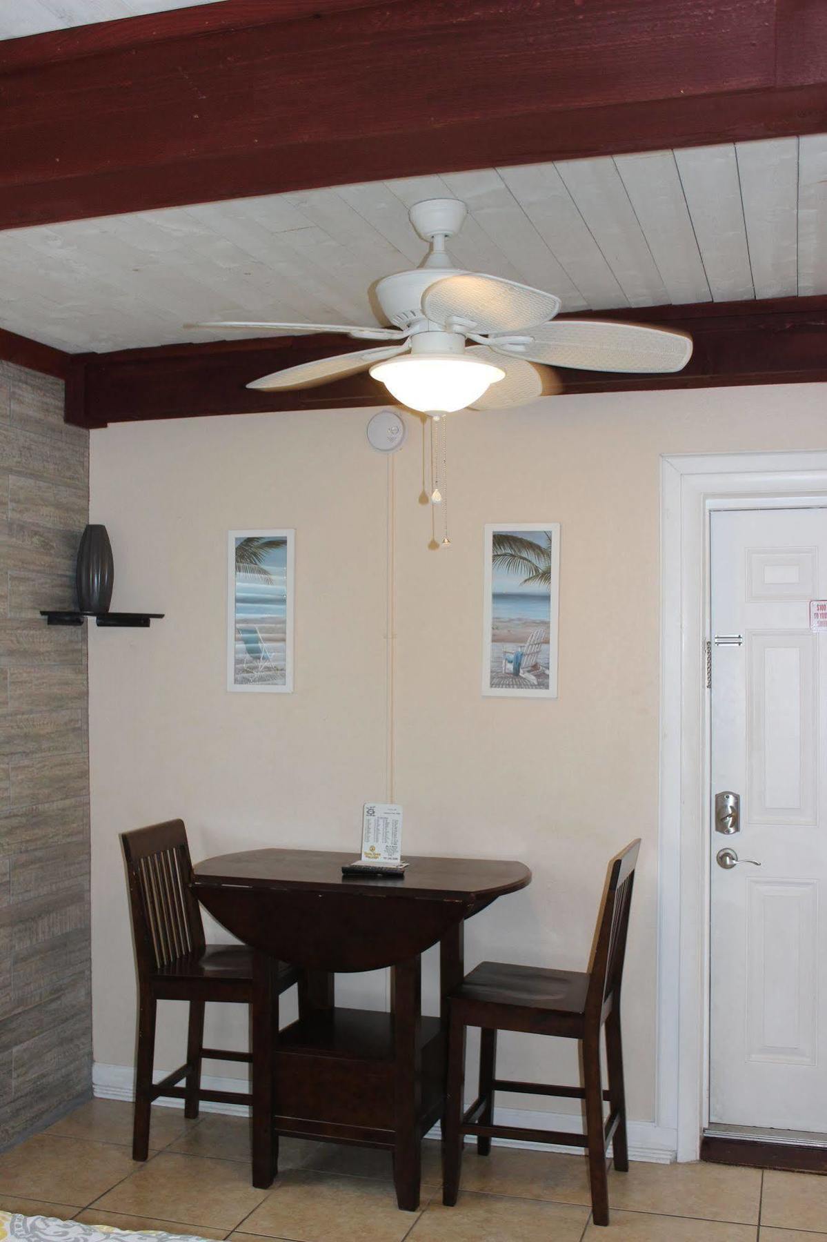 Schooner Hotel St. Pete Beach Ngoại thất bức ảnh
